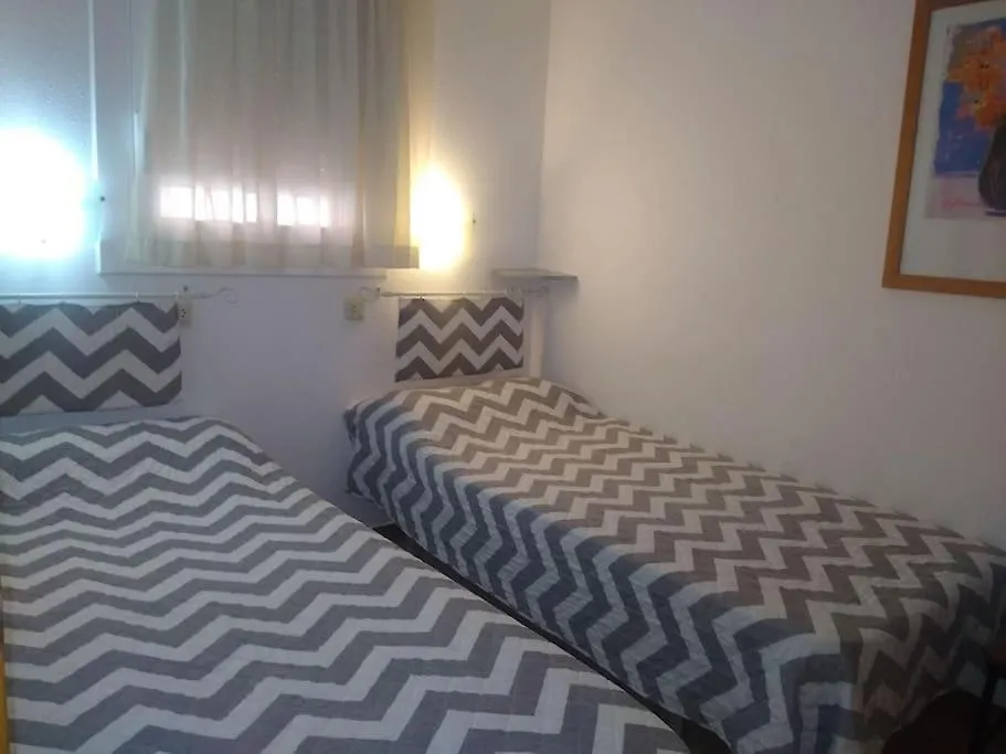 דירה אמפוריבראבה Apparemment T3 De 6 Places En Bord De Mer ספרד