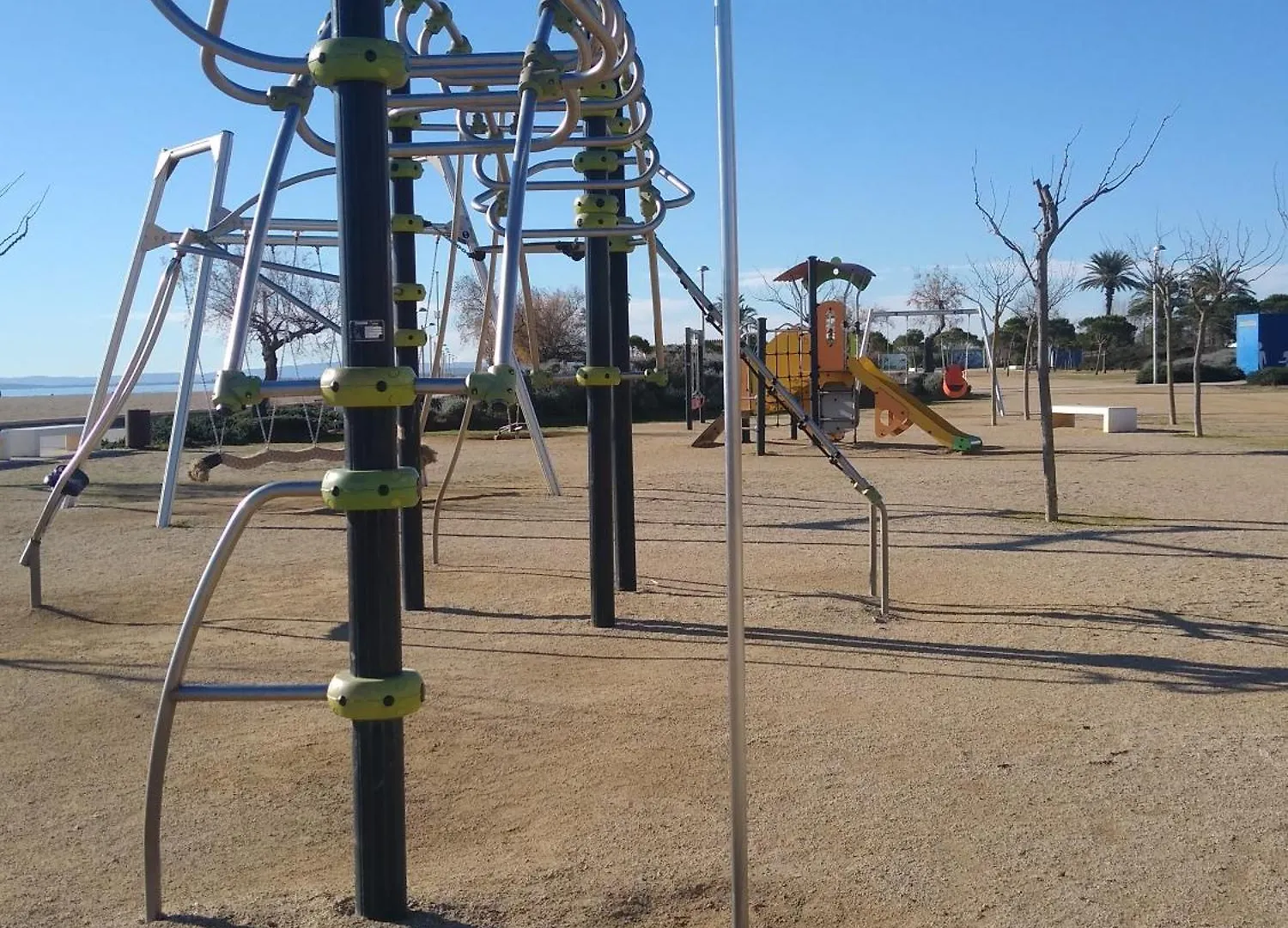 אמפוריבראבה Apparemment T3 De 6 Places En Bord De Mer דירה